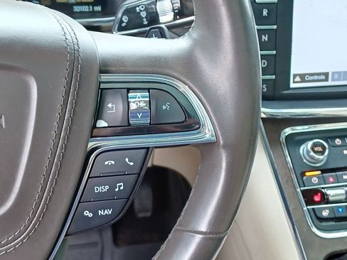 Used 2017 Lincoln Continental Reserve w/ Climate Package AWD/4WD image 16