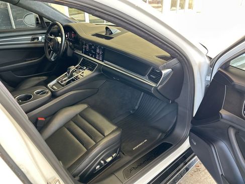 Used 2020 Porsche Panamera GTS AWD/4WD image 27