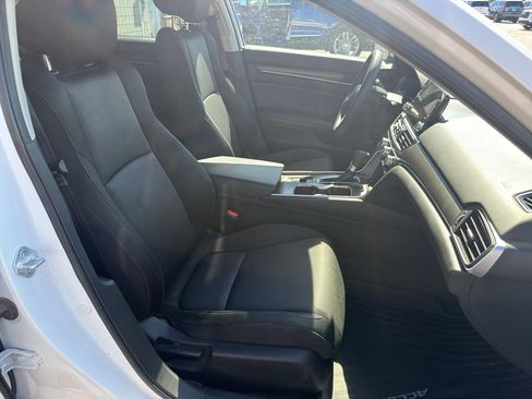 Used 2021 Honda Accord LX image 10