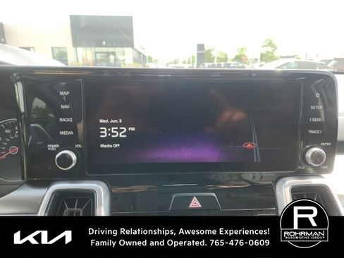 Used 2023 Kia Sorento EX AWD/4WD image 11