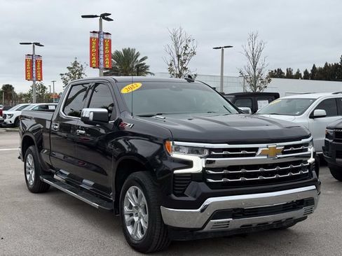 Used 2022 Chevrolet Silverado 1500 LTZ w/ Technology Package AWD/4WD image 4