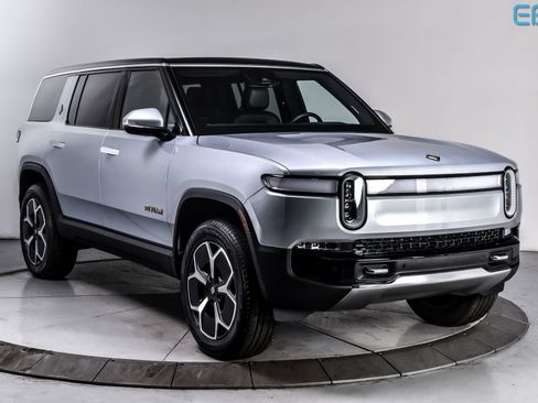 Used 2023 Rivian R1S Adventure AWD/4WD image 1