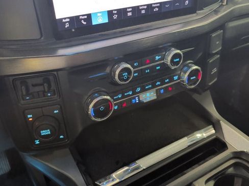 Used 2025 Ford F250 Lariat w/ Chrome Package AWD/4WD image 13