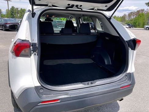 Used 2019 Toyota RAV4 LE AWD/4WD image 32