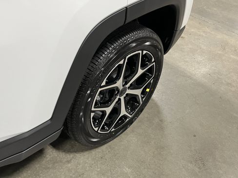 Certified 2026 Jeep Compass Limited image 25