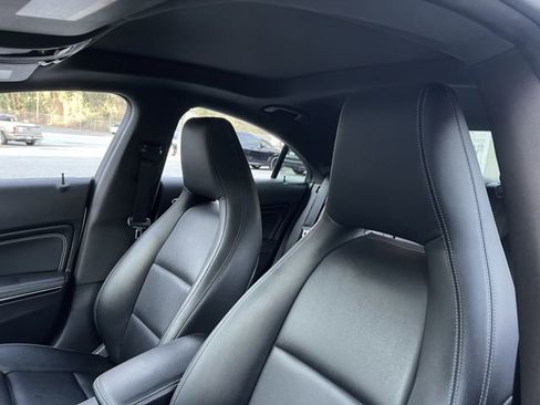 Used 2019 Mercedes-Benz CLA 250 CLA 250 image 14