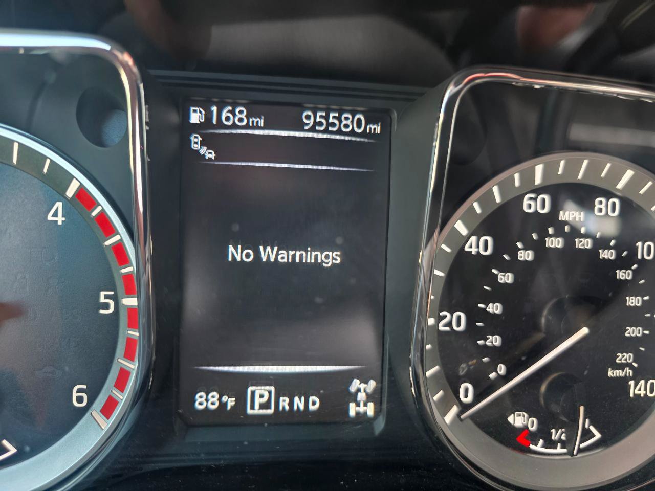 Used 2018 Nissan Titan SV w/ SV Convenience Package AWD/4WD image 24