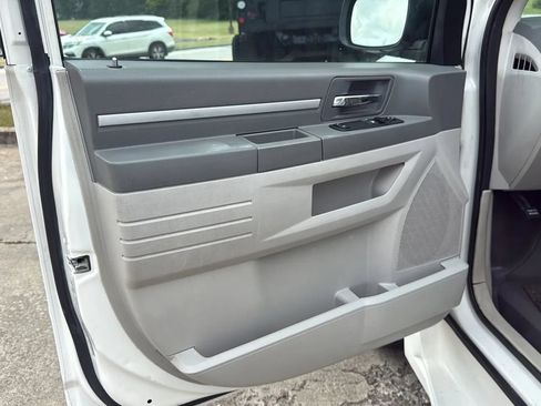 Used 2010 Dodge Grand Caravan SE w/ Climate Group FWD image 9