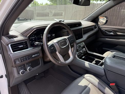 Used 2022 GMC Yukon Denali AWD/4WD image 24