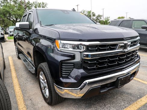 Used 2024 Chevrolet Silverado 1500 LT RWD image 4