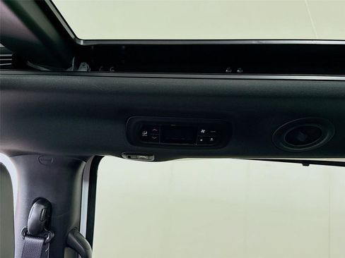 New 2026 Chrysler Pacifica Limited w/ Trailer Tow Group image 20