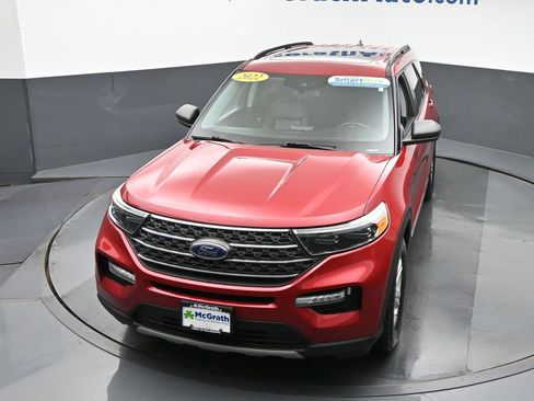 Used 2022 Ford Explorer XLT w/ Equipment Group 202A image 24