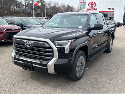 New 2026 Toyota Tundra Limited AWD/4WD image 3