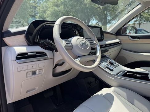 Used 2024 Hyundai Palisade Limited FWD image 8