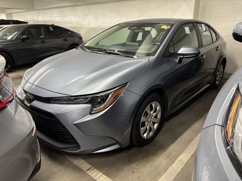 Used 2026 Toyota Corolla LE FWD image 2