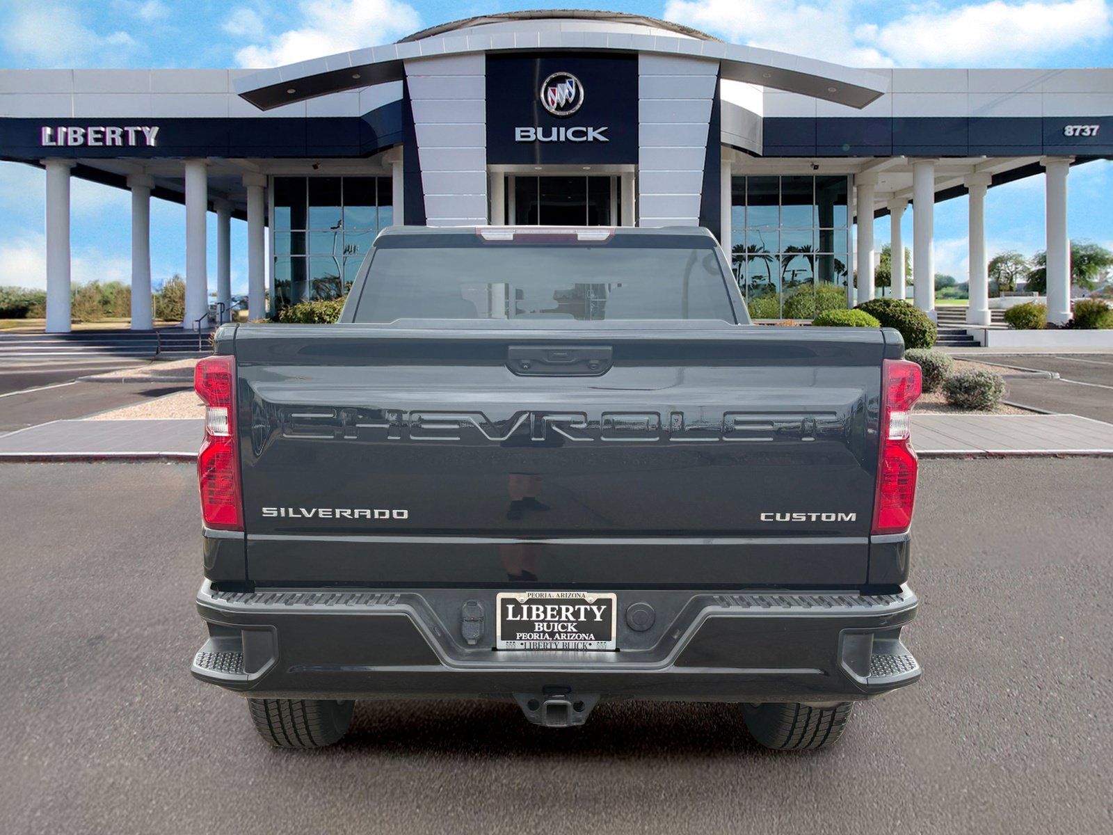 Used 2023 Chevrolet Silverado 1500 Custom RWD image 4