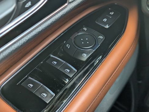 Used 2020 Lincoln Navigator L Reserve w/ Luxury Package AWD/4WD image 12