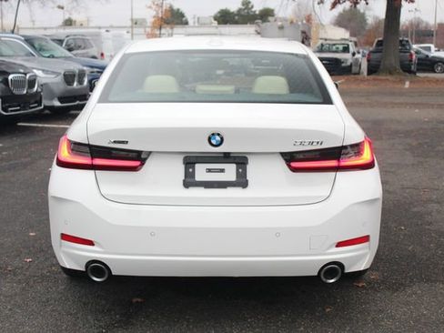 Used 2025 BMW 330i xDrive Sedan w/ M Sport Package image 7
