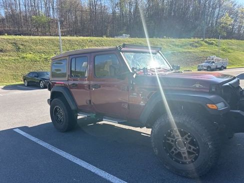 Used 2021 Jeep Wrangler Unlimited Sport image 20