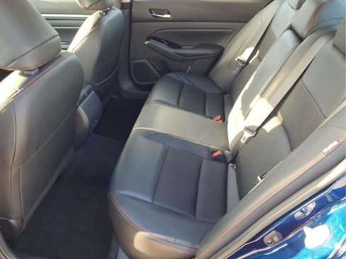 Used 2024 Nissan Altima 2.5 SR FWD image 14