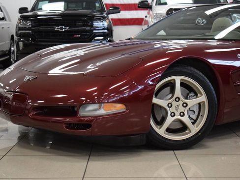Used 2003 Chevrolet Corvette Convertible w/ Preferred Equipment Group1 image 8