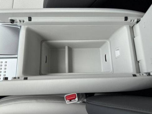 New 2026 Hyundai Ioniq 9 SEL image 28