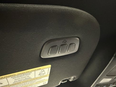 Used 2021 Ford Expedition XLT image 17