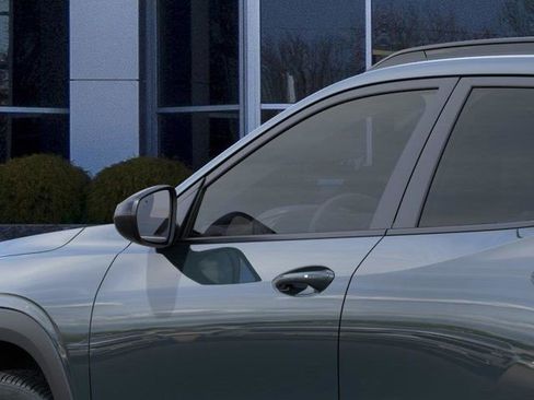 New 2026 Chevrolet Trax LT w/ Driver Confidence Package FWD image 12