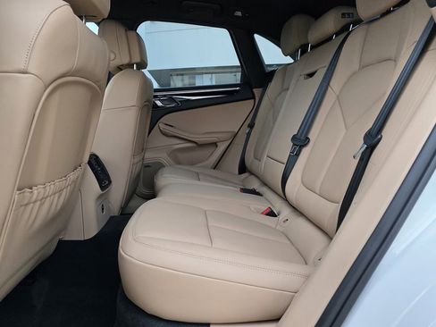 New 2026 Porsche Macan image 25