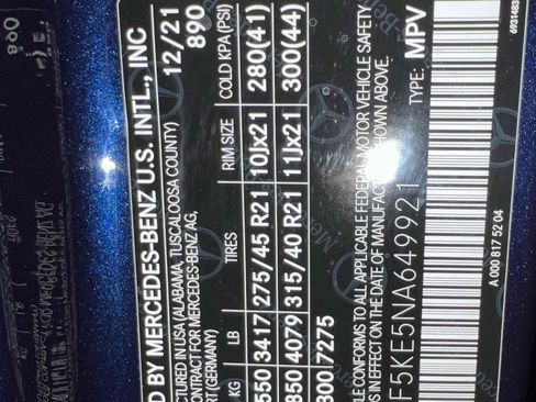 Used 2022 Mercedes-Benz GLS 450 4MATIC SUV - WARMTH & COMFORT image 16