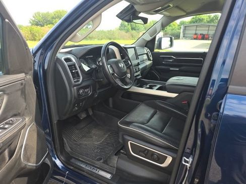 Used 2022 RAM 1500 Laramie AWD/4WD image 11