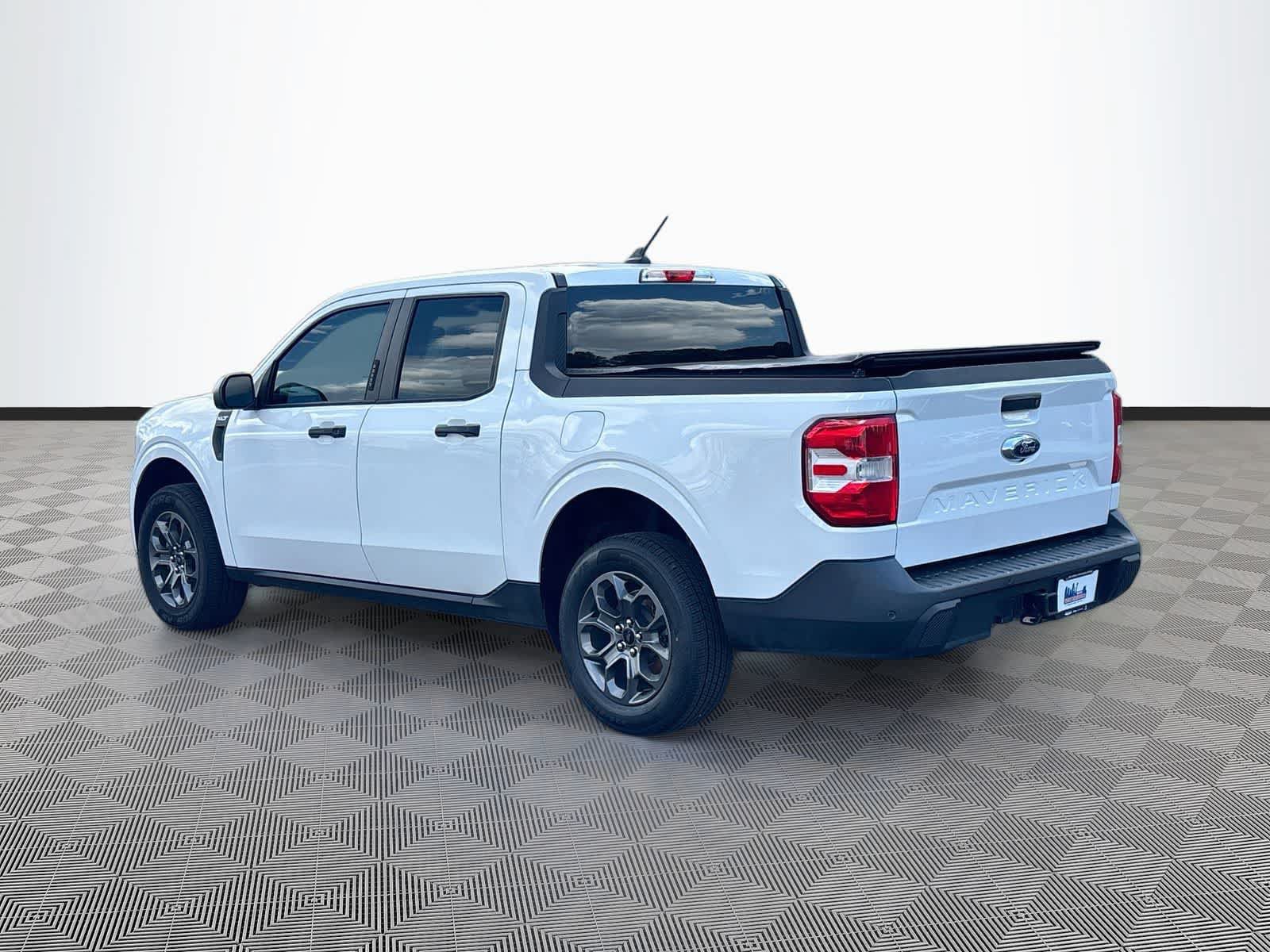 Used 2022 Ford Maverick XLT FWD image 7