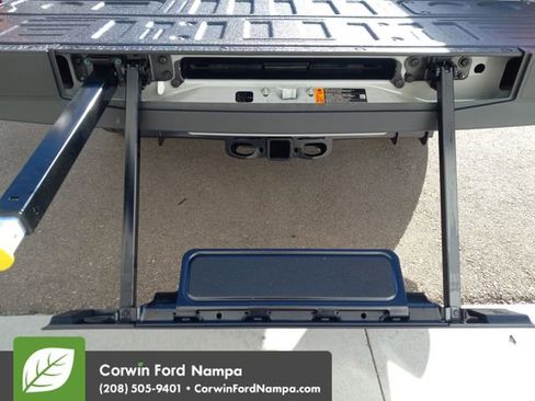 New 2026 Ford F250 Lariat w/ Black Appearance Package image 31