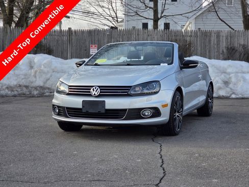 Used 2014 Volkswagen Eos w/ Sport Package image 2