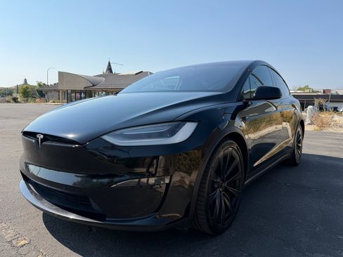 Used 2023 Tesla Model X AWD/4WD image 8