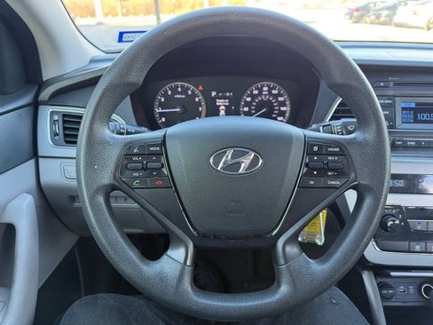 Used 2015 Hyundai Sonata SE image 11