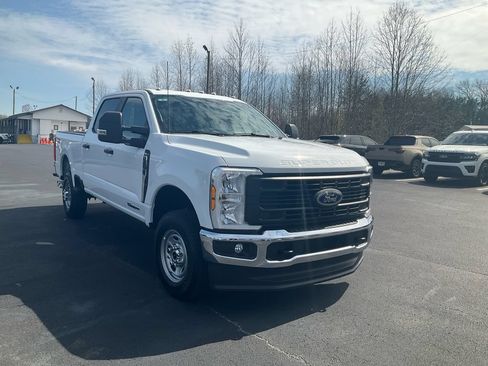 New 2026 Ford F250 XL AWD/4WD image 3