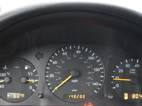 Used 2002 Mercedes-Benz ML 320 4MATIC image 12