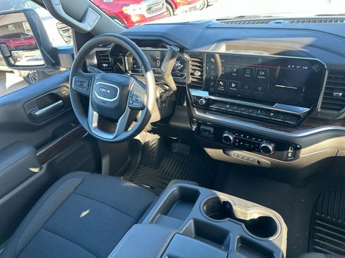 New 2025 GMC Sierra 3500 SLE image 24