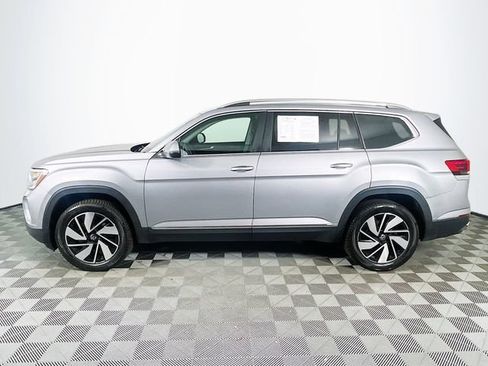 Used 2024 Volkswagen Atlas SEL AWD/4WD image 4