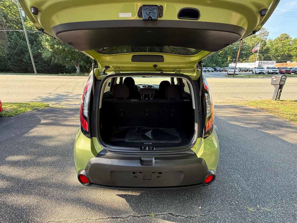 Used 2015 Kia Soul FWD image 13