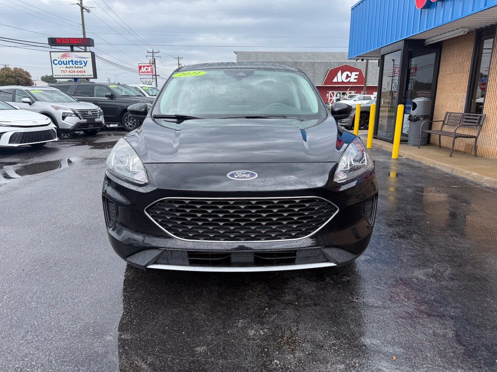 Used 2021 Ford Escape SE w/ Convenience Package FWD image 2