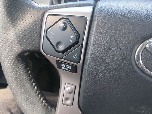 Used 2020 Toyota 4Runner Limited AWD/4WD image 26