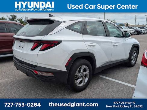 Used 2024 Hyundai Tucson SE FWD image 2