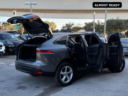 Used 2018 Jaguar F-PACE Premium image 26