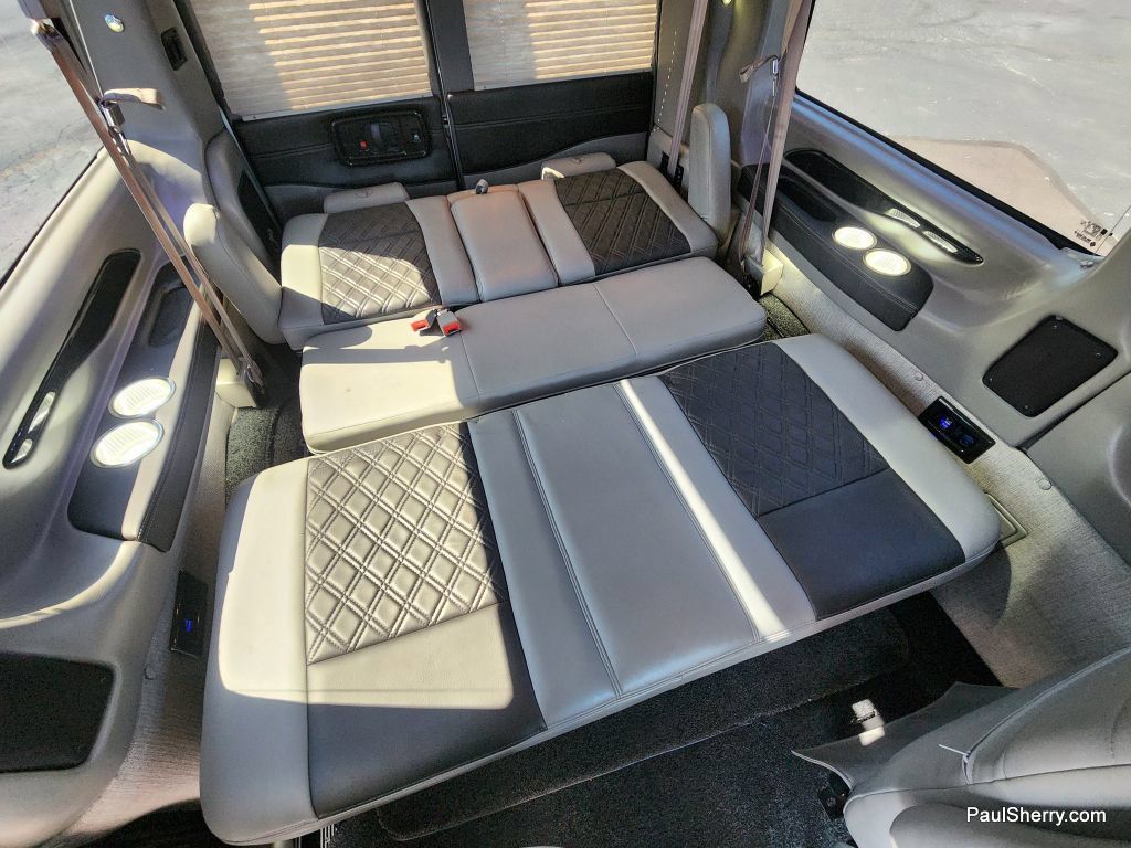 Used 2021 Chevrolet Express 2500 LS w/ Enhanced Convenience Package RWD image 5