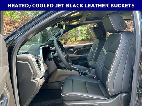New 2026 GMC Canyon Denali w/ LPO, Denali Black Edition AWD/4WD image 7