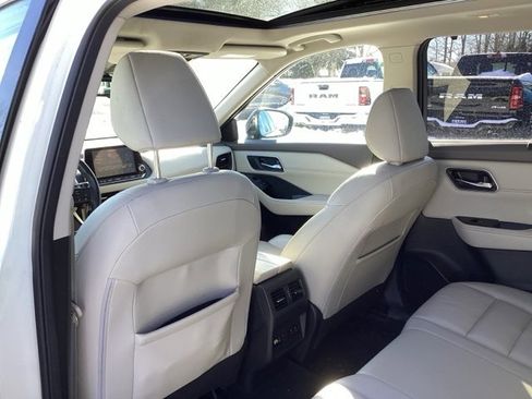 Used 2021 Nissan Rogue SL image 14