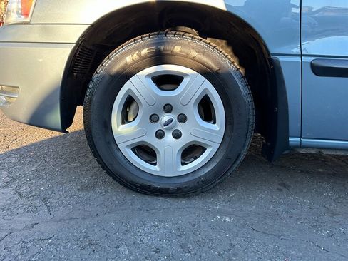 Used 2005 Ford Freestar SE image 9