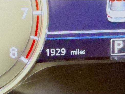 Certified 2025 Nissan Sentra SR w/ SR Premium Package image 33